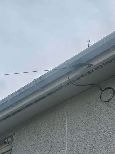 Complete Exterior Property Clean Including Driveways, Gutters, Fascias and Soffits (image 3 of 6)